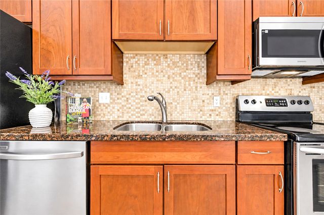 9265 Westwood Village Drive 49, Houston, TX 77036