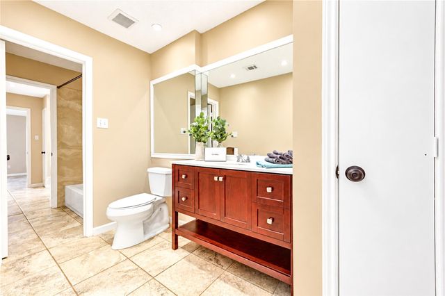 9265 Westwood Village Drive 49, Houston, TX 77036