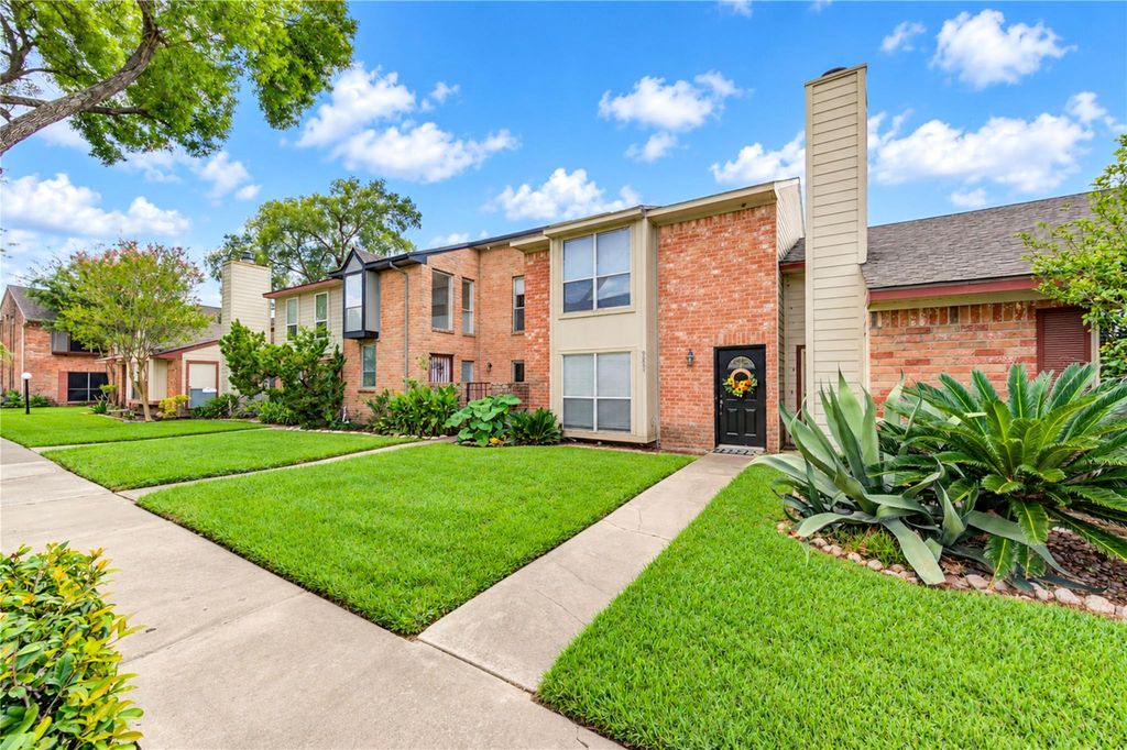 9265 Westwood Village Drive 49, Houston, TX 77036
