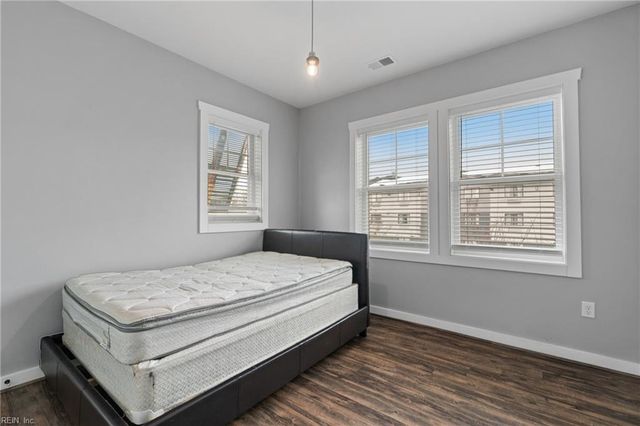 7922 Shore Dr Apt 200, Norfolk, VA 23518