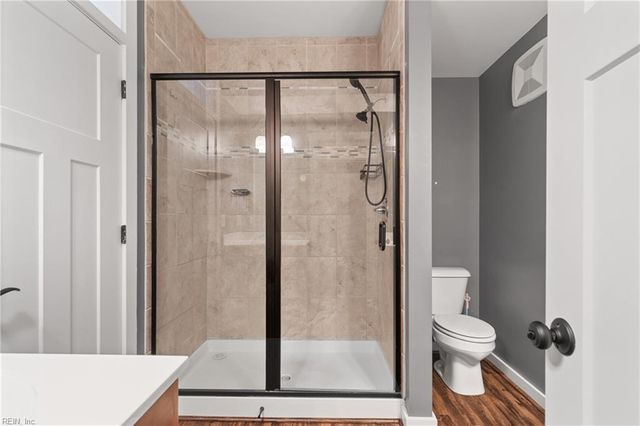 7922 Shore Dr Apt 200, Norfolk, VA 23518