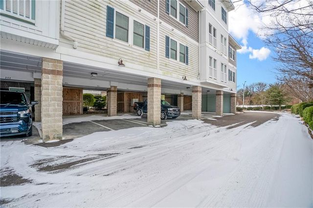 7922 Shore Dr Apt 200, Norfolk, VA 23518