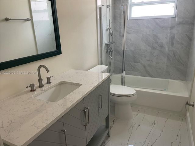 4241 Thomas Street, Hollywood, FL 33021