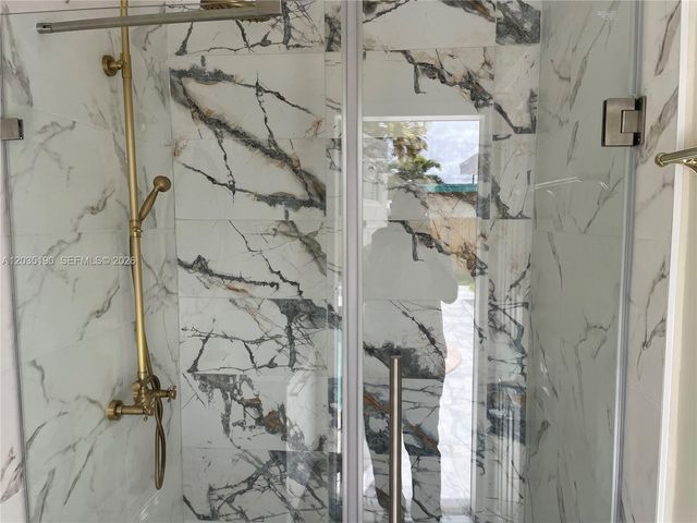 4241 Thomas Street, Hollywood, FL 33021