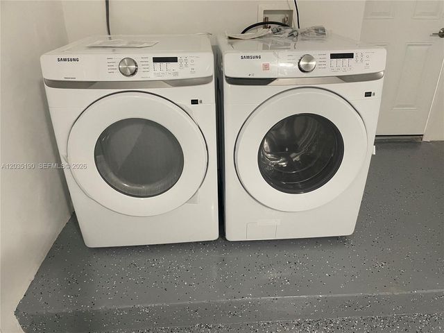 4241 Thomas Street, Hollywood, FL 33021