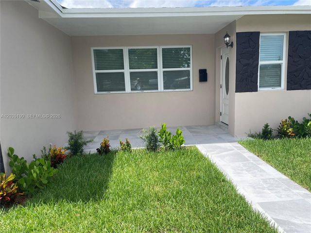 4241 Thomas Street, Hollywood, FL 33021