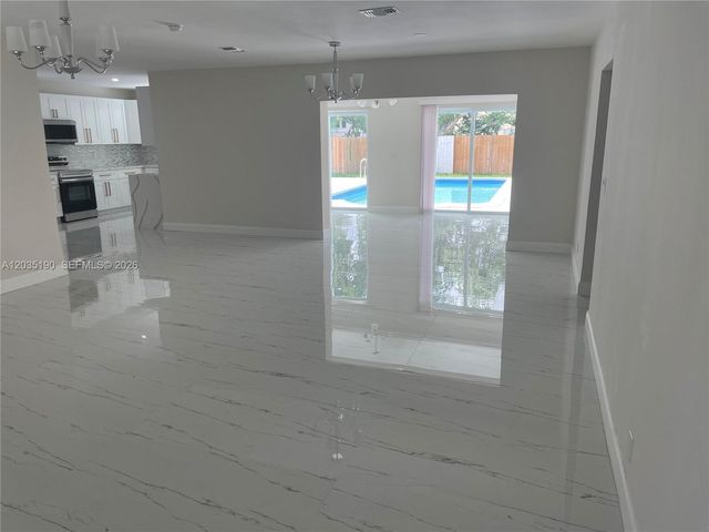 4241 Thomas Street, Hollywood, FL 33021