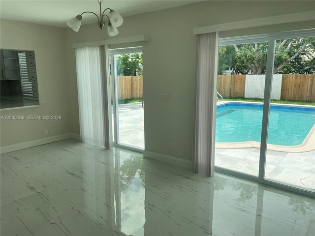 4241 Thomas Street, Hollywood, FL 33021