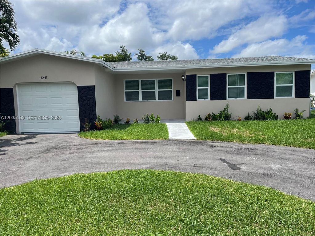 4241 Thomas Street, Hollywood, FL 33021