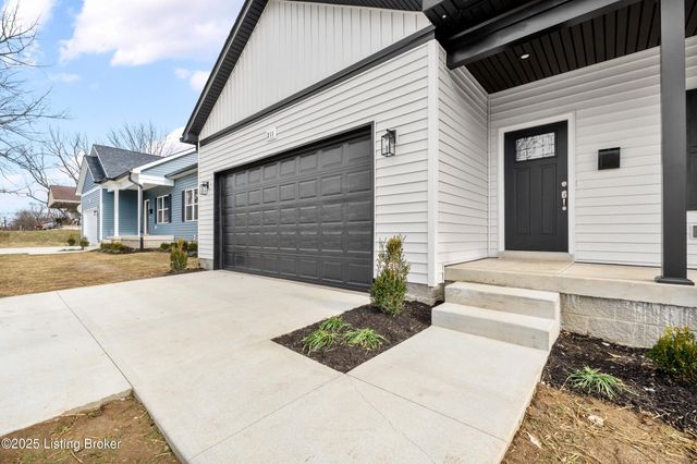 211 Alreva Rd, Louisville, KY 40216