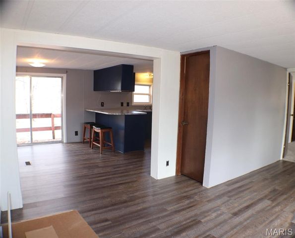 17 Deeker Lane, New Florence, MO 63363