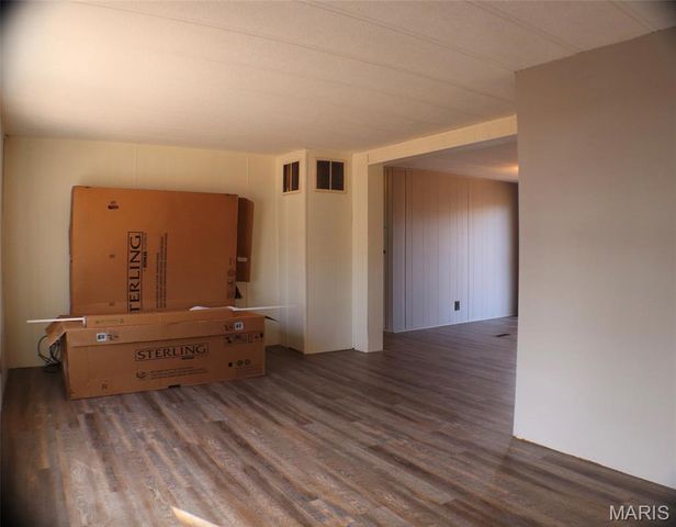 17 Deeker Lane, New Florence, MO 63363