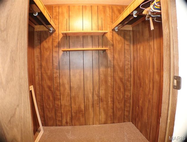 17 Deeker Lane, New Florence, MO 63363