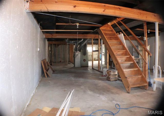 17 Deeker Lane, New Florence, MO 63363