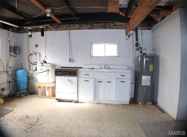 17 Deeker Lane, New Florence, MO 63363