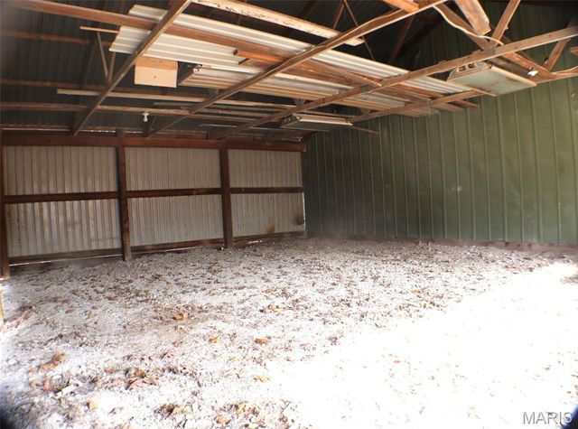 17 Deeker Lane, New Florence, MO 63363