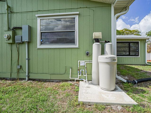 573 Autumn Terrace, Sebastian, FL 32958