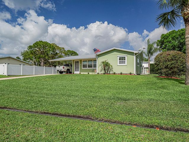 573 Autumn Terrace, Sebastian, FL 32958