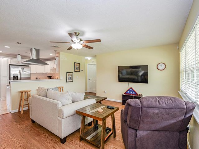 573 Autumn Terrace, Sebastian, FL 32958