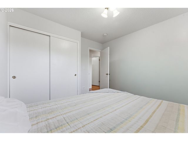 13045 Sw CASTLEWOOD St, Beaverton, OR 97005