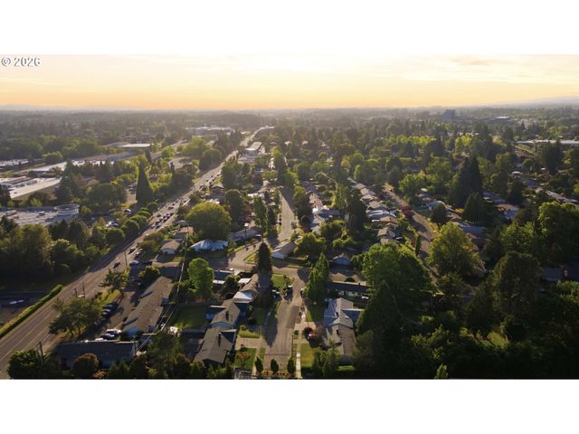 13045 Sw CASTLEWOOD St, Beaverton, OR 97005