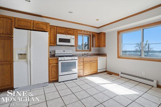 1350 Oakland Avenue, Saint Clair, MI 48079