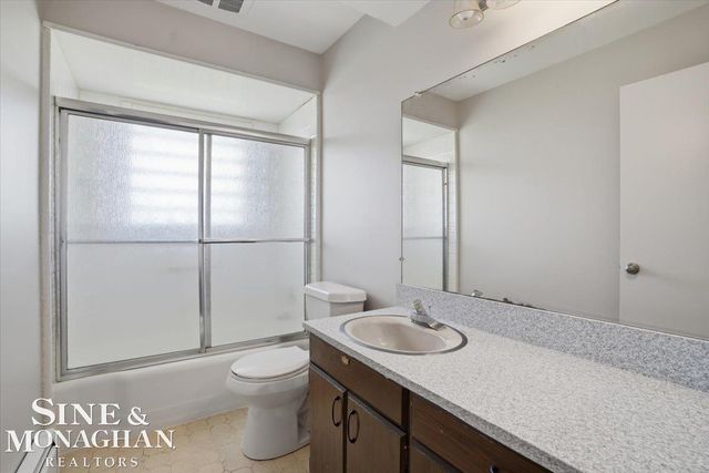 1350 Oakland Avenue, Saint Clair, MI 48079