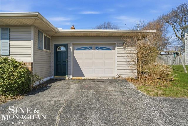 1350 Oakland Avenue, Saint Clair, MI 48079