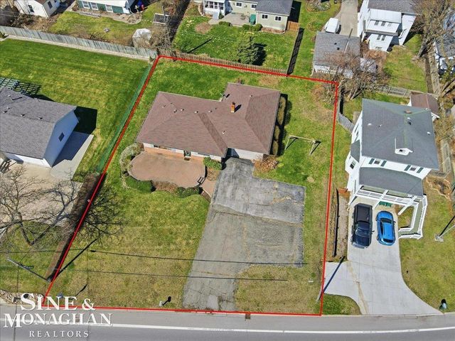 1350 Oakland Avenue, Saint Clair, MI 48079