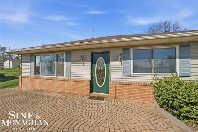 1350 Oakland Avenue, Saint Clair, MI 48079