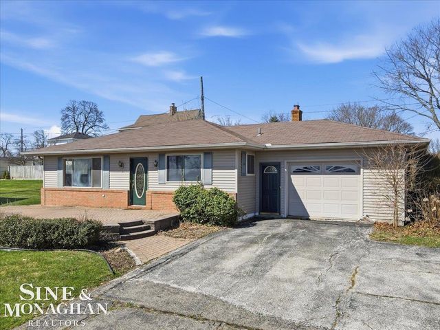 1350 Oakland Avenue, Saint Clair, MI 48079