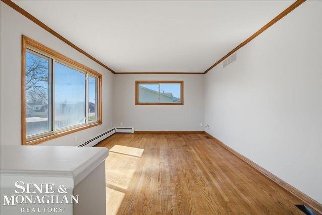 1350 Oakland Avenue, Saint Clair, MI 48079