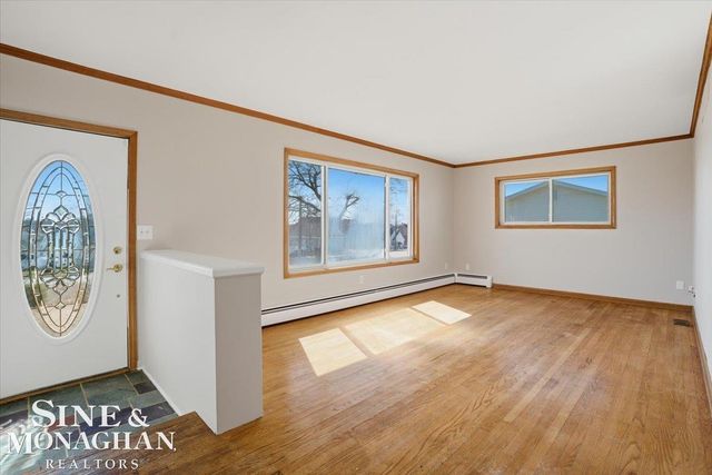 1350 Oakland Avenue, Saint Clair, MI 48079