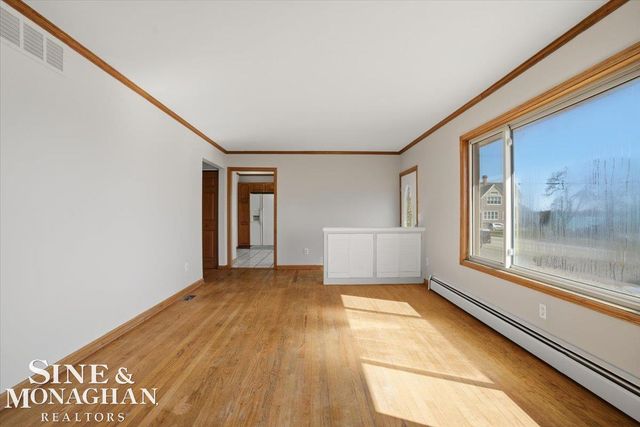 1350 Oakland Avenue, Saint Clair, MI 48079