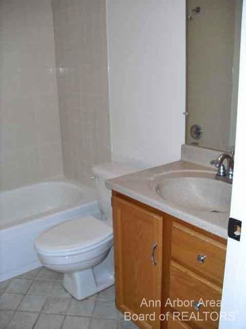 4299 Pine Ridge Court, Ann Arbor, MI 48105