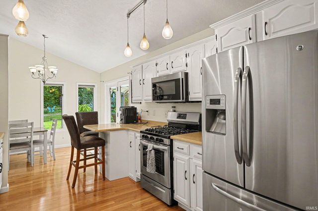 17527 County Road 14, Goshen, IN 46528