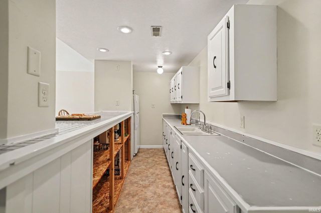 17527 County Road 14, Goshen, IN 46528