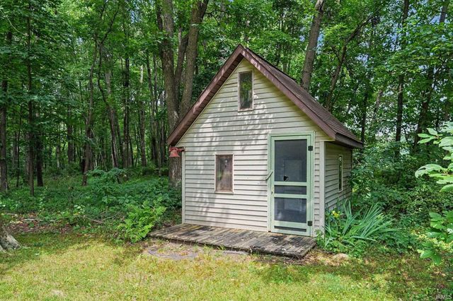 17527 County Road 14, Goshen, IN 46528