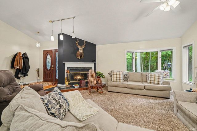 17527 County Road 14, Goshen, IN 46528