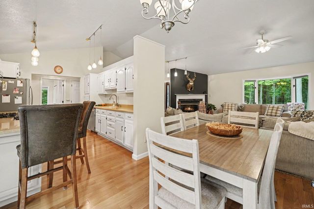 17527 County Road 14, Goshen, IN 46528