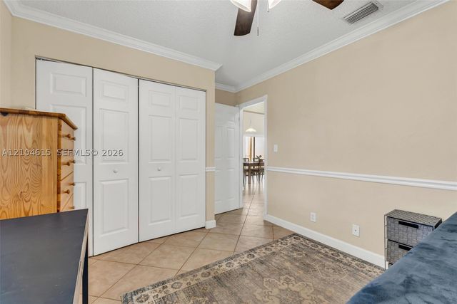 6633 N Parkway Dr 5-7, Margate, FL 33068