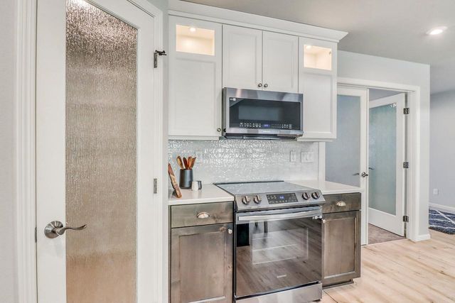 3521 Grandwood Drive N, Fargo, ND 58102