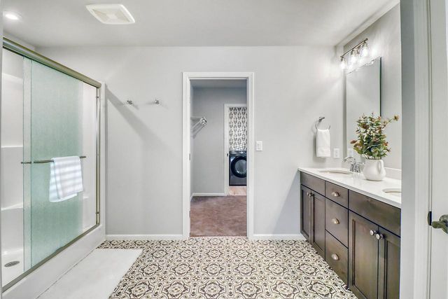 3521 Grandwood Drive N, Fargo, ND 58102