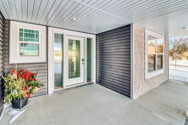 3521 Grandwood Drive N, Fargo, ND 58102