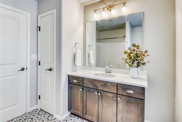 3521 Grandwood Drive N, Fargo, ND 58102