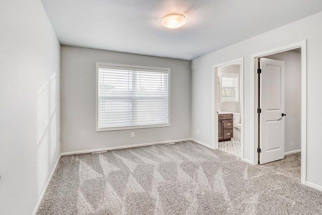 3521 Grandwood Drive N, Fargo, ND 58102