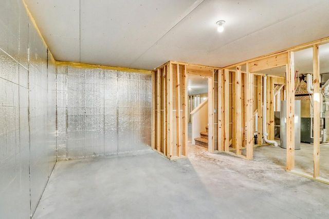 3521 Grandwood Drive N, Fargo, ND 58102