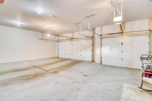 3521 Grandwood Drive N, Fargo, ND 58102