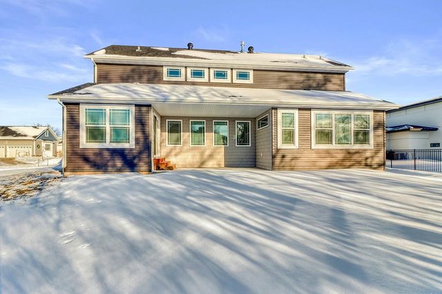 3521 Grandwood Drive N, Fargo, ND 58102