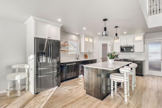 3521 Grandwood Drive N, Fargo, ND 58102